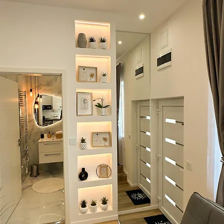 Vibe S33 Apartman Modern & Premium 公寓