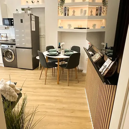 公寓 Vibe S33 Apartman Modern & Premium *