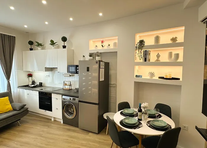 アパート Vibe S33 Apartman Modern & Premium セーケシュフェヘールヴァール