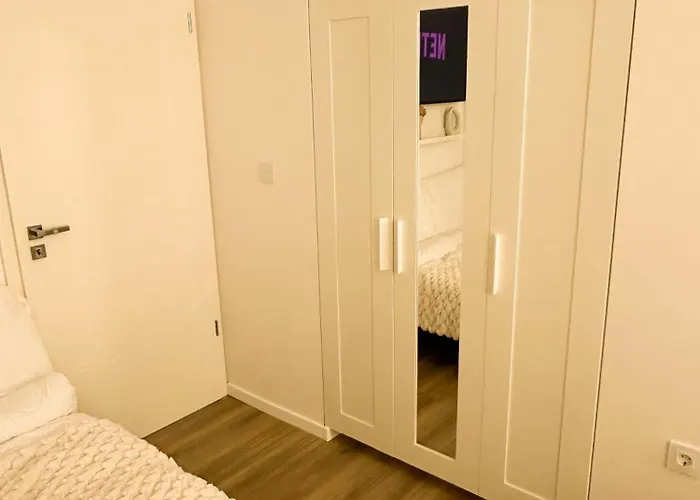 アパート Vibe S33 Apartman Modern & Premium セーケシュフェヘールヴァール